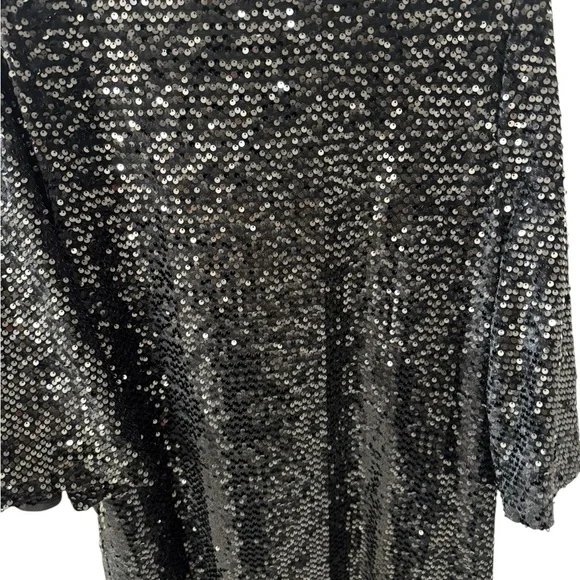 Chico’s Size 3 16/18 Black Sequined Bell sleeves Mid Length Cocktail Dress - Picture 8 of 10